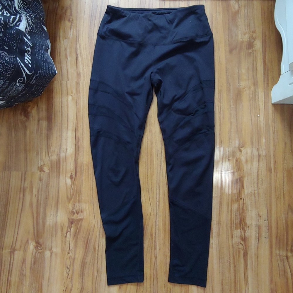 Black Yogalicious Leggings with mesh detail